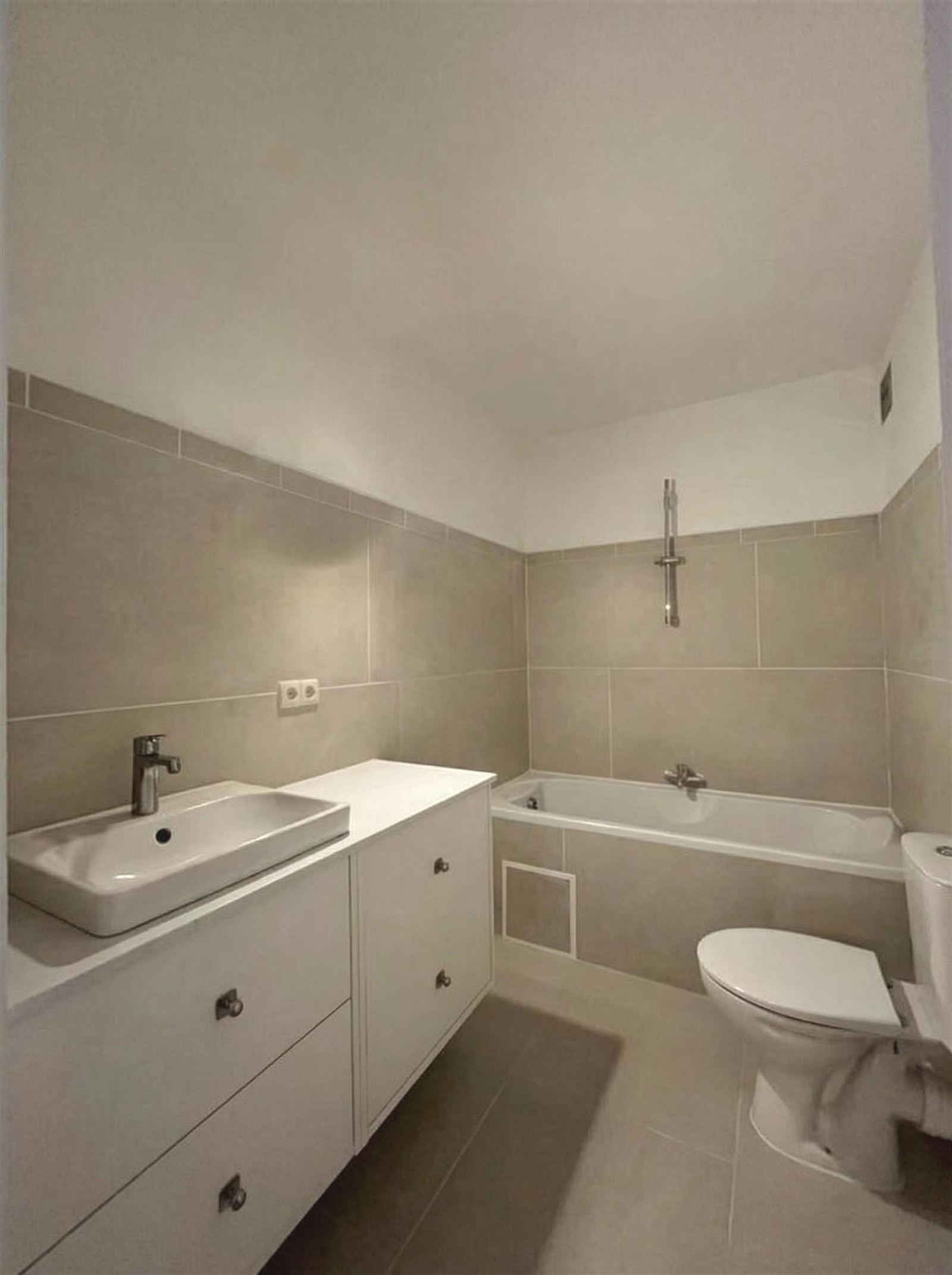 Commercial for sale in Boom with 5 bedrooms - photo 4