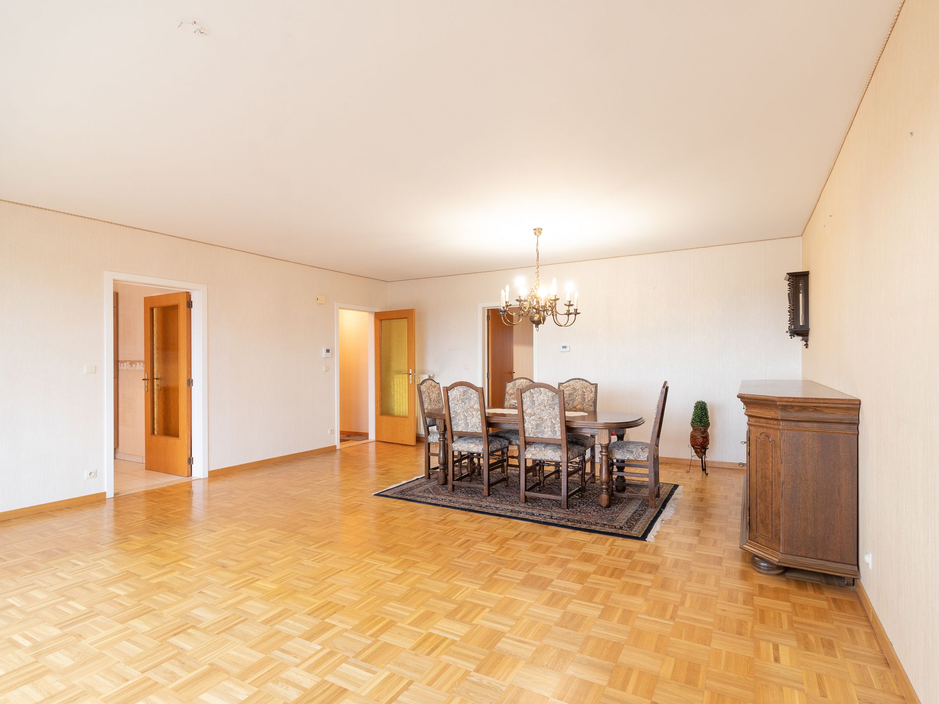 Lichtrijk twee slaapkamer appartement op gunstige locatie - foto 3