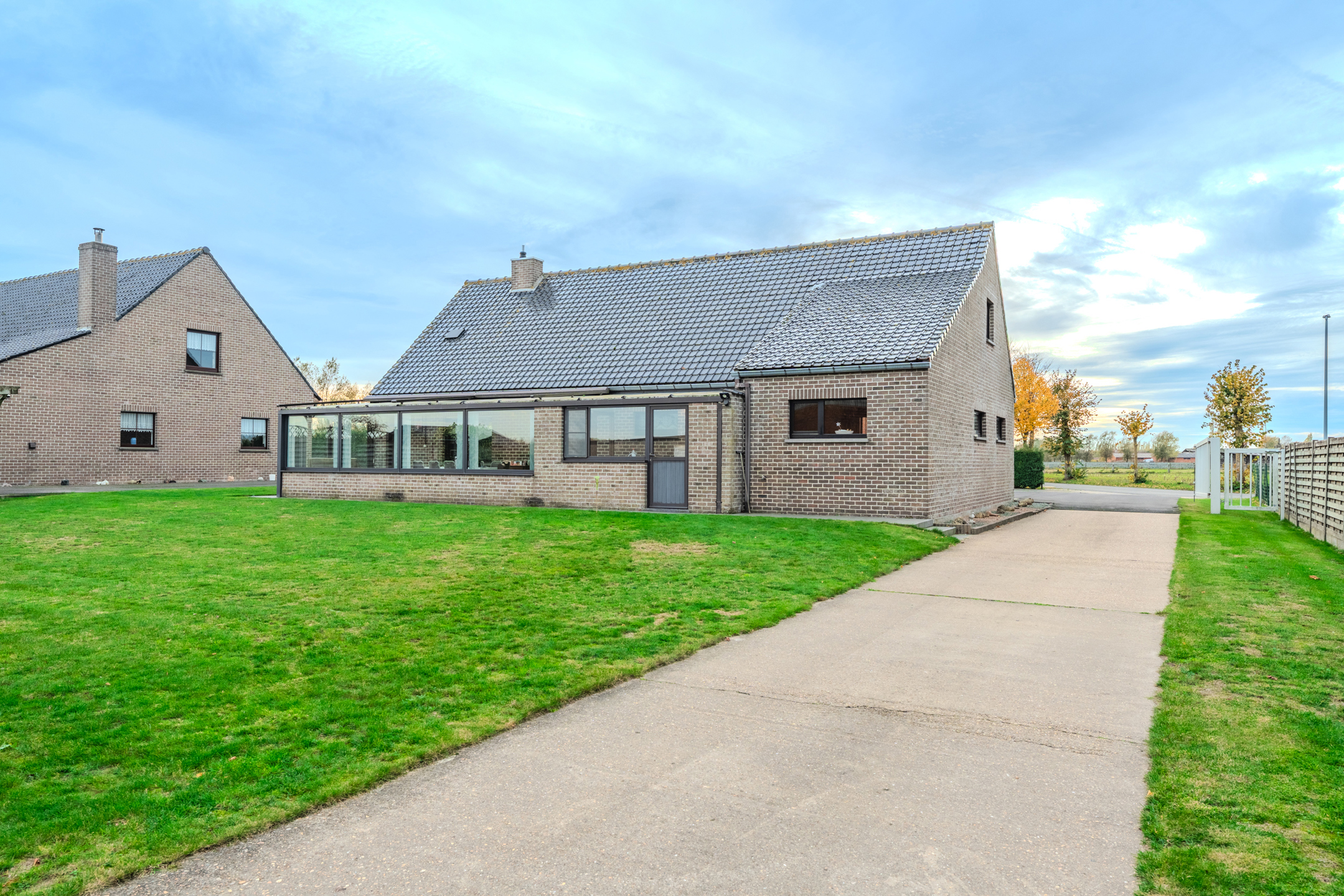 Villa (4 /5 slpk mogelijk) + Werkplaats / Atelier - foto 2