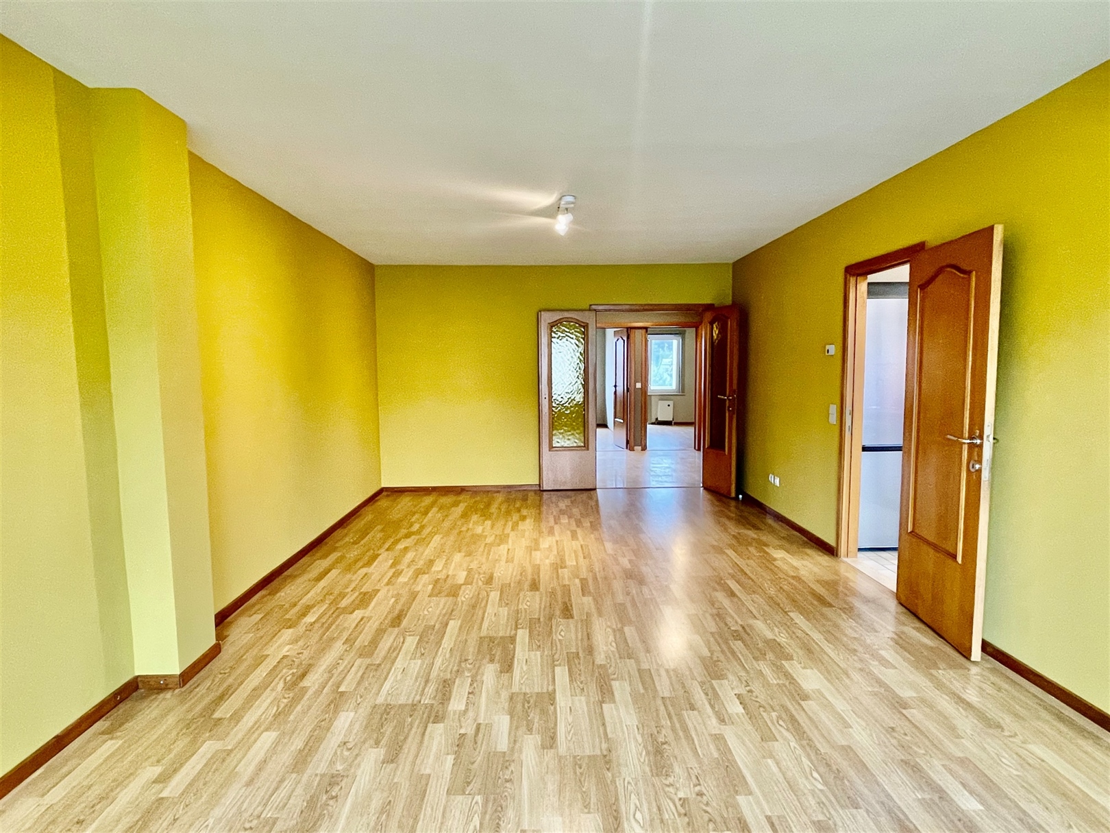 Spacious 2-bedroom apt with 2 large terraces! - photo 3