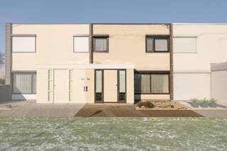 VOOR SNELLE BESLISSERS !!Gelegen in de Driesknoklaan 84, op slechts 2 km van het centrum van Deerlijk.Deze betaalbare charmante tot in de puntjes...