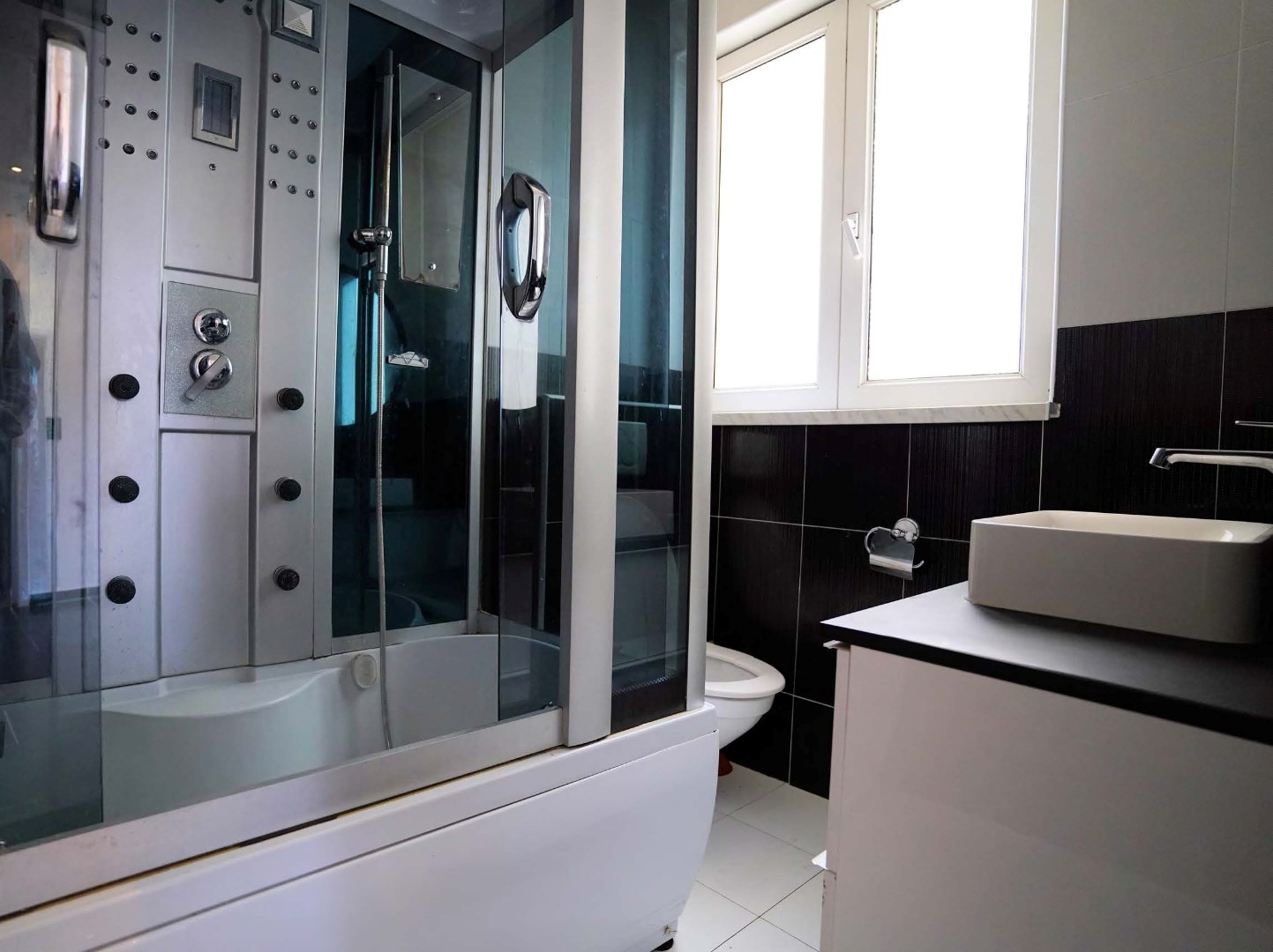Zeer ruime woning 4 slpk+zolder aan station &amp; nwe faculteit - foto 4