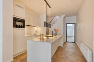 Gezellige en energiezuinige (label A) stadswoning in het centrum van Zottegem.Deze woning werd volledig gerenoveerd tot in de puntjes en is klaar...