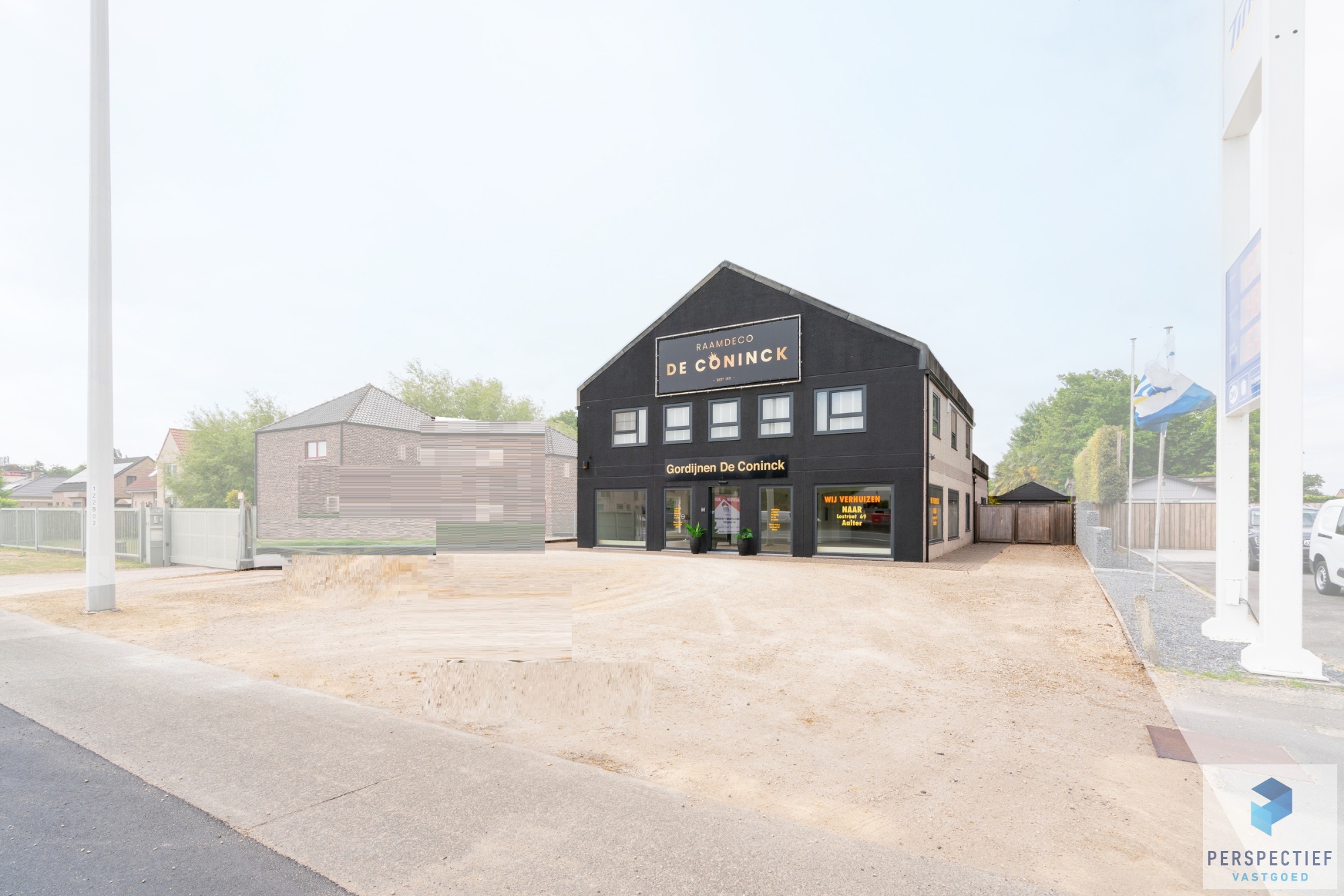 Handelspand met Winkelruimte, Magazijn en Woonst op 1.682 m² - foto 1