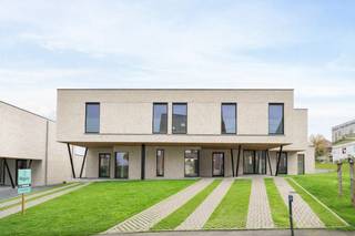 KWALITATIEVE moderne energiezuinige ARCHITECTUURWONINGEN met GROTE TUIN. Mooi gelegen in een rustige & aangename omgeving. ENERGIEZUINIGE (E-peil...