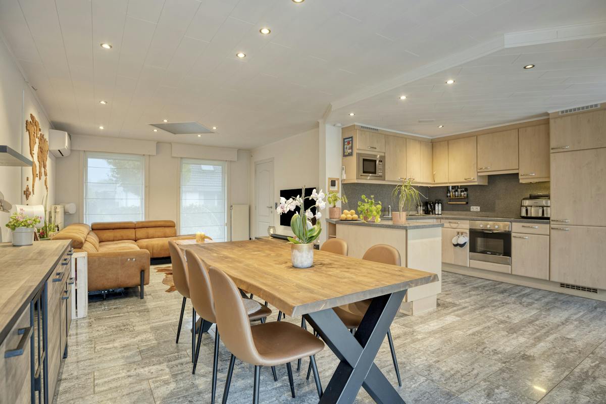 Instapklaar huis met 4 slaapkamers in Hertsberge - foto 4