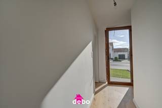 Instapklare gezinswoning met extra bouwgrond op een toplocatieWelkom in deze charmante en instapklare woning, gelegen op een mooi perceel van maar...