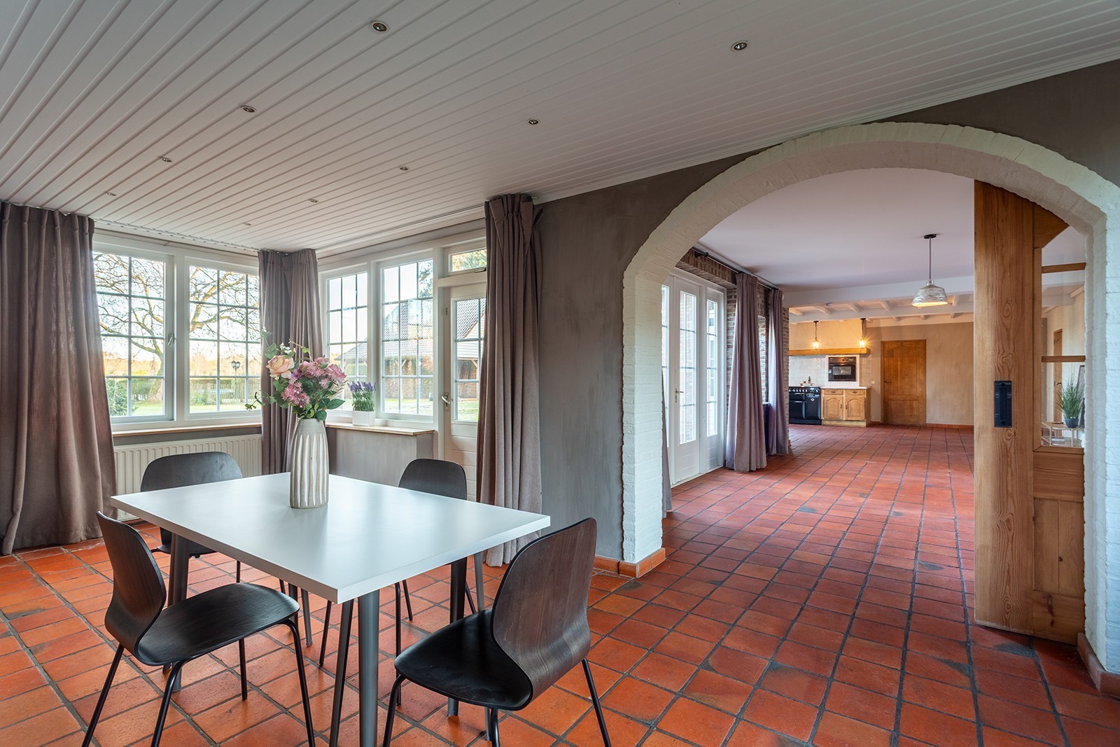 Charmante villa met zwembad en kantoor - foto 5