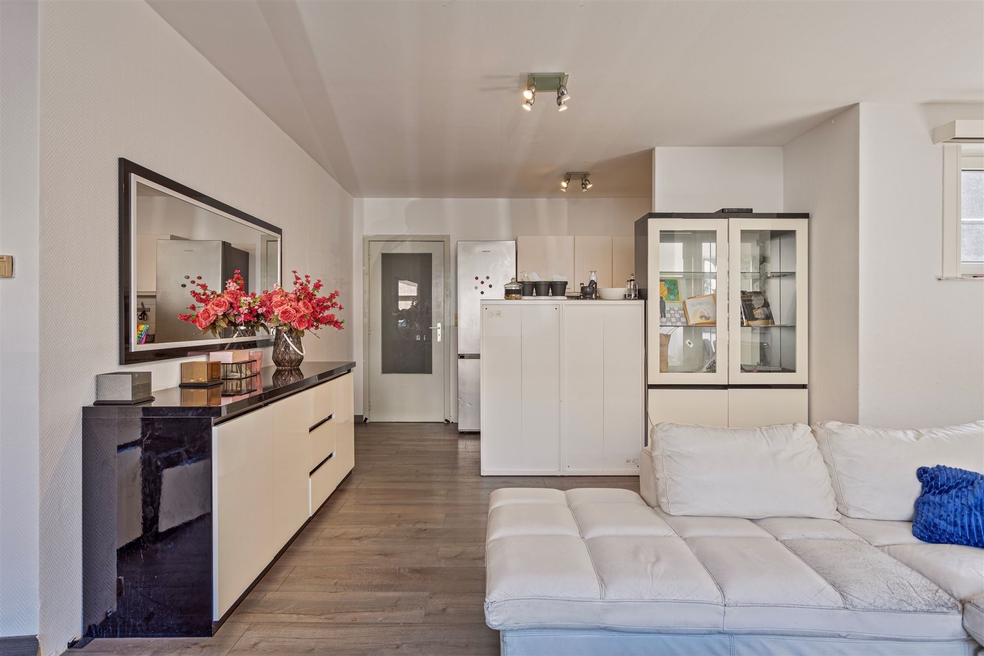 Gelijkvloers appartement met grote tuin - foto 4