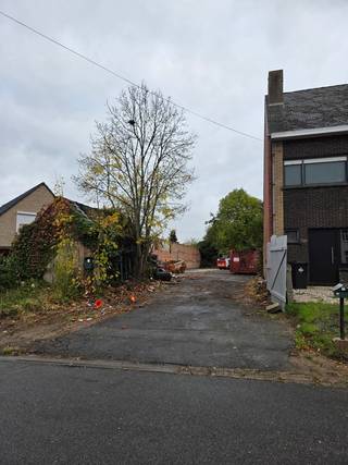 Terrain à vendre à Lede