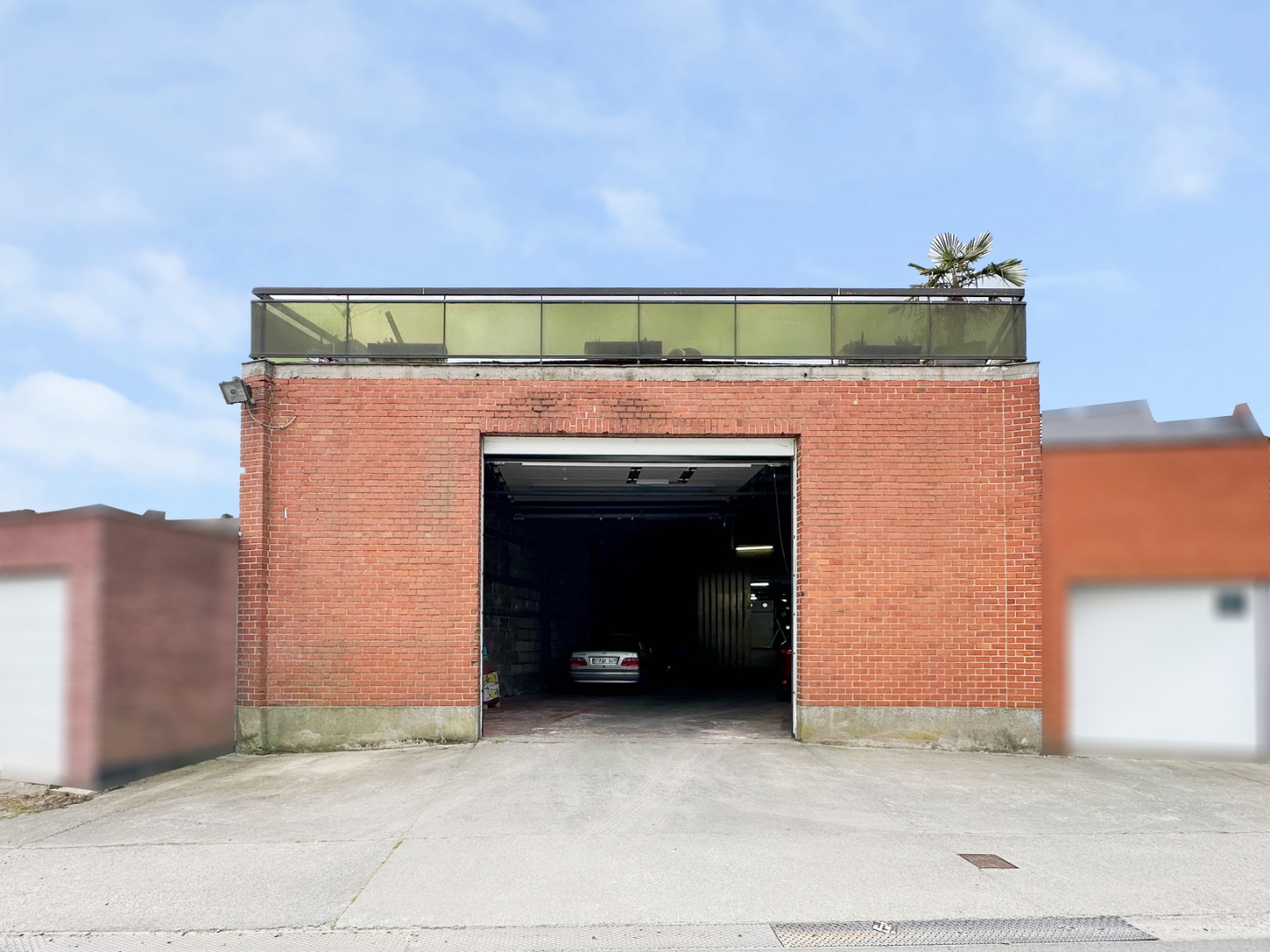 Te koop, veelzijdige eigendom met woonst en magazijn (300m²) met veel visibiliteit te Ninove - photo 5