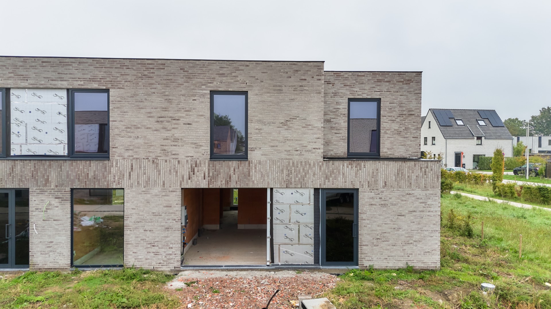 Moderne energiezuinige woning met 4 slpk’s en garage - photo 1