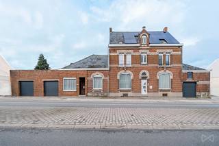 House for sale in Ath