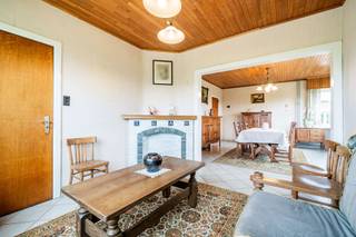 Zoekt u een charmant renovatieproject met ruimte, rust en een strategische ligging? Deze woning op een perceel van maar liefst 12a 86ca biedt...