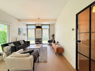 EERSTE BEZOEKDAG op ZATERDAG 23/5/2026 (enkel op afspraak) Op zoek naar een recent appartement met ruimte, licht en een unieke buitenbeleving?...