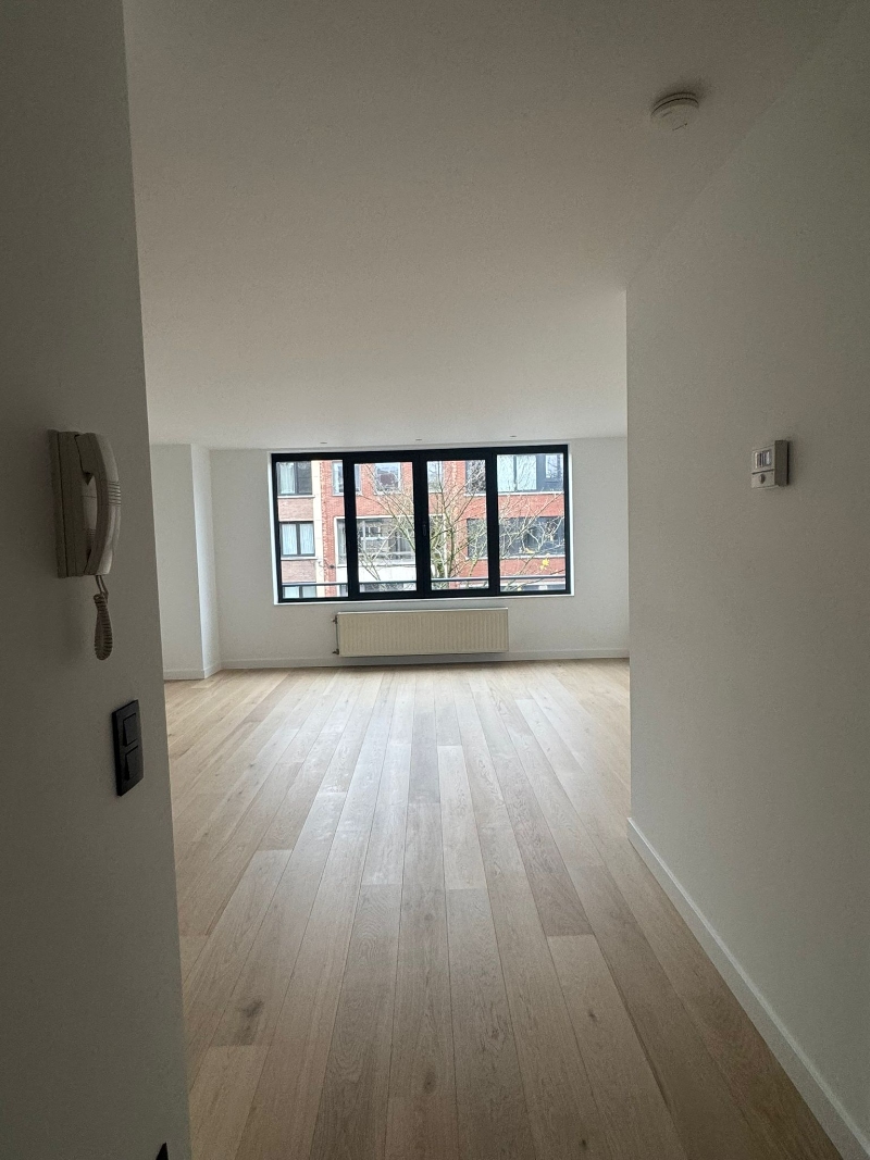 PRACHTIG RUIM APPARTEMENT MET 2 SLPK EN TERRAS!!! - foto 4
