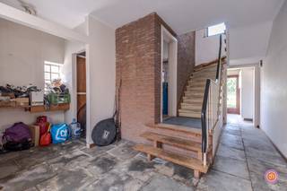 Vandaag nemen we je mee naar deze zeer ruime woning met enorm veel potentieel gelegen in Wintam op een rustige locatie, op enkele minuten van de...